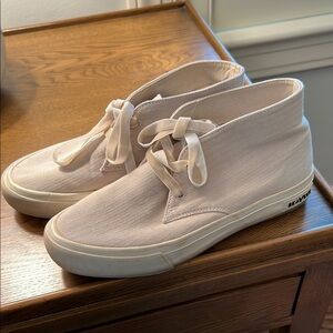 SeaVees Maslon Desert Boots with Velvet Laces